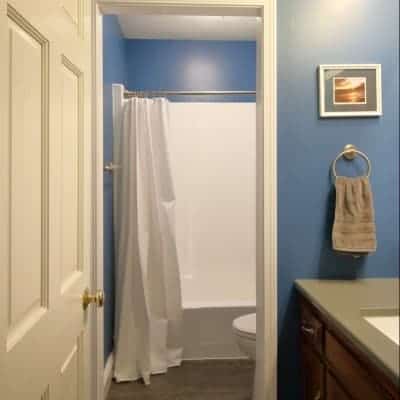 Updating a Harvest Gold 1970s Bathroom