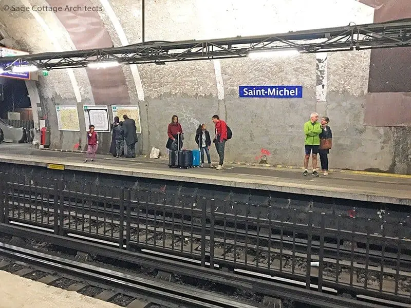 Paris Subway interior
