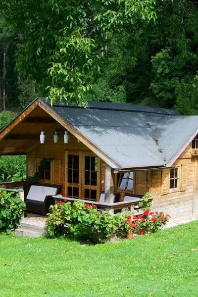 Keep your clutter contained and your place organized with these storage ideas that are perfect for a granny flat or small home.