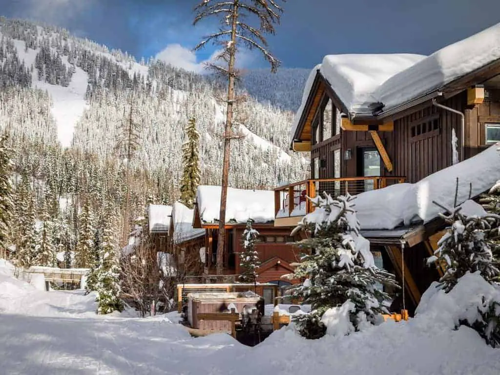 Picture of a beautiful ski vacation home.