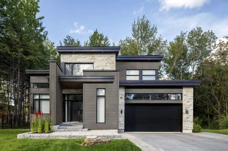 Photo of a modern style home with curb appeal.