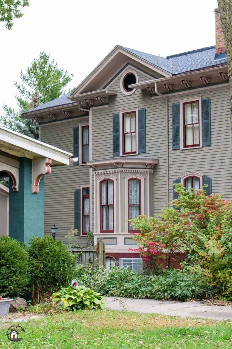 Photo of the side of an old home. New houses can learn a lot from old houses.